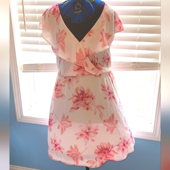 Lush Dresses & Skirts - Lush Small Faux Wrap White Pink Floral Watercolor Flutter Dress
